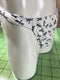 白地に紺トンボ